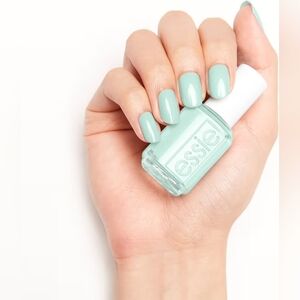5/$25✨️Essie Polish✨️